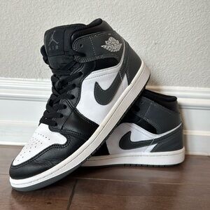 Air Jordan 1 mid size 8